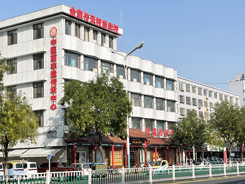 学校侧面