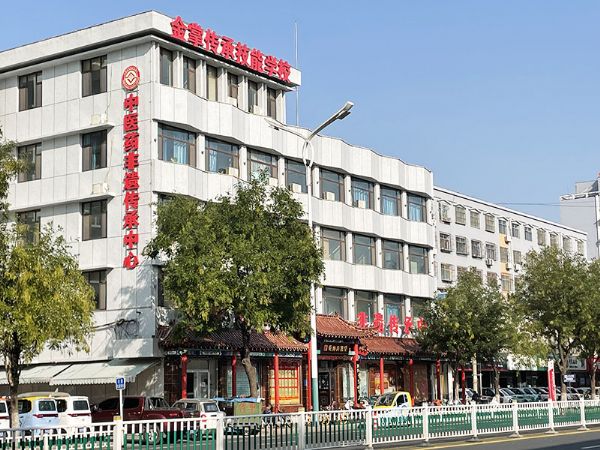 学校侧面